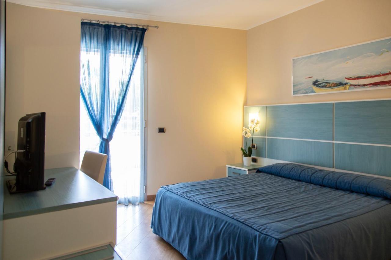 Residenza Del Mare Hotel Sant Isidoro  Luaran gambar