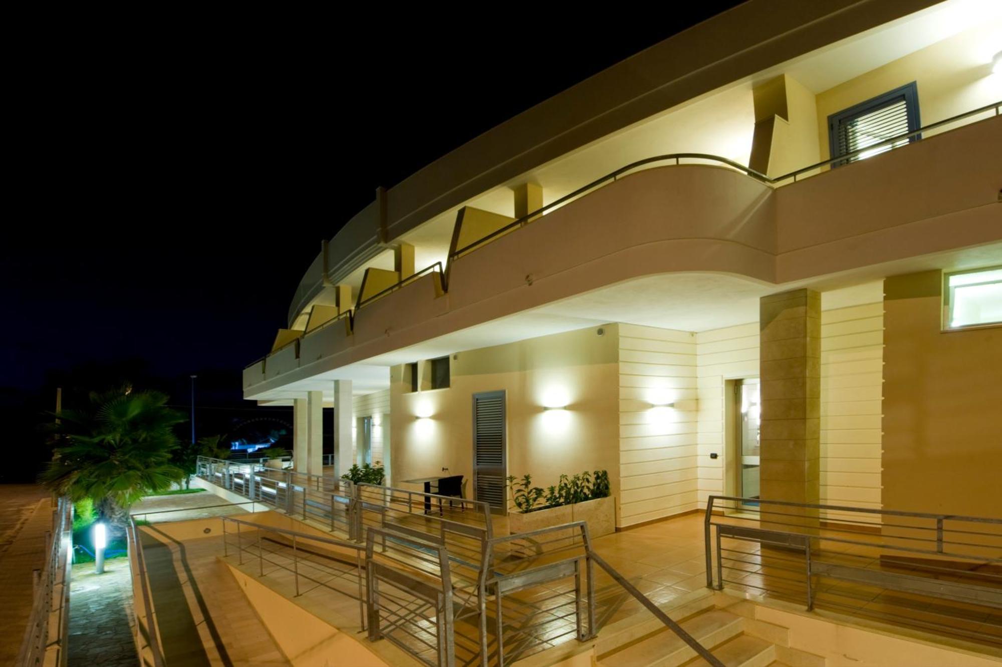 Residenza Del Mare Hotel Sant Isidoro  Luaran gambar